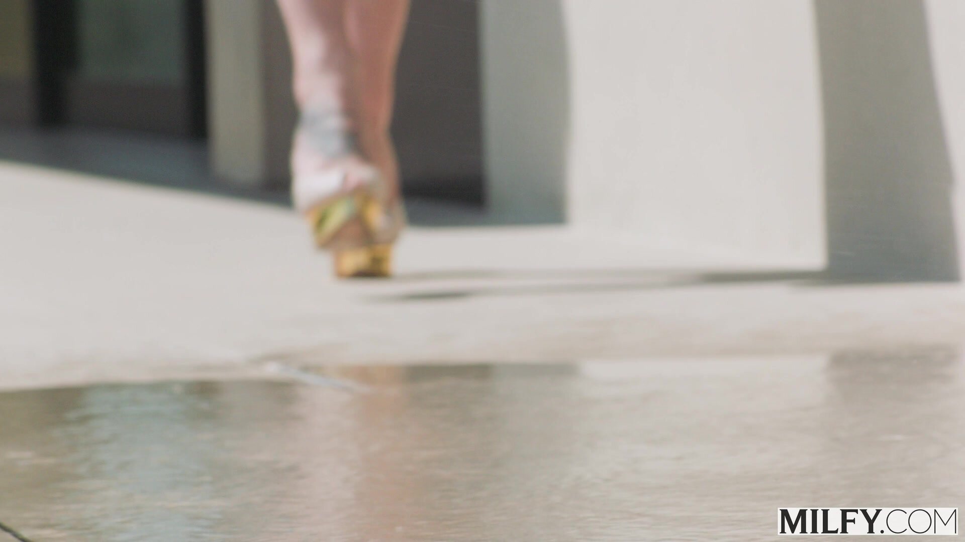 Milfy - Paris Lincoln Anal Loving MILF Gets Her Ass Filled Up