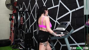 Madalina Moon - Can You Handle a Routine Like This?