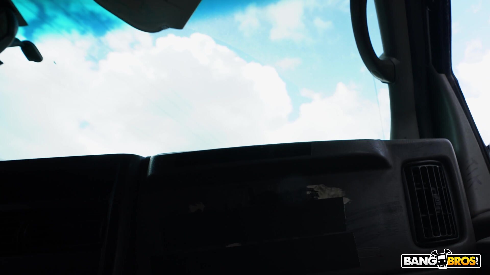 Amira Mae - Intrigued by a Dickpick