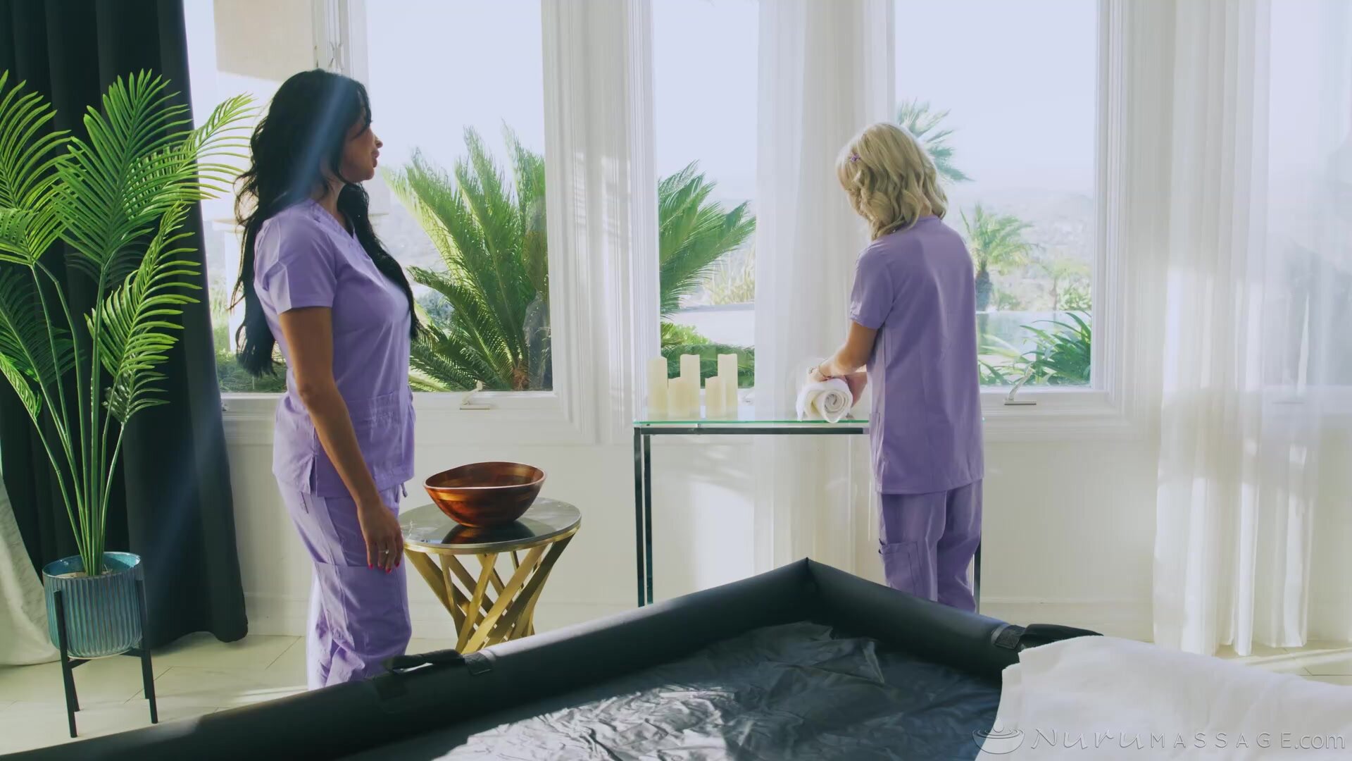 Anissa Kate, Emma Rosie - VERY Hands-On Training