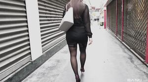 Bang - Sofia Lee Fuck My Curvy Ass