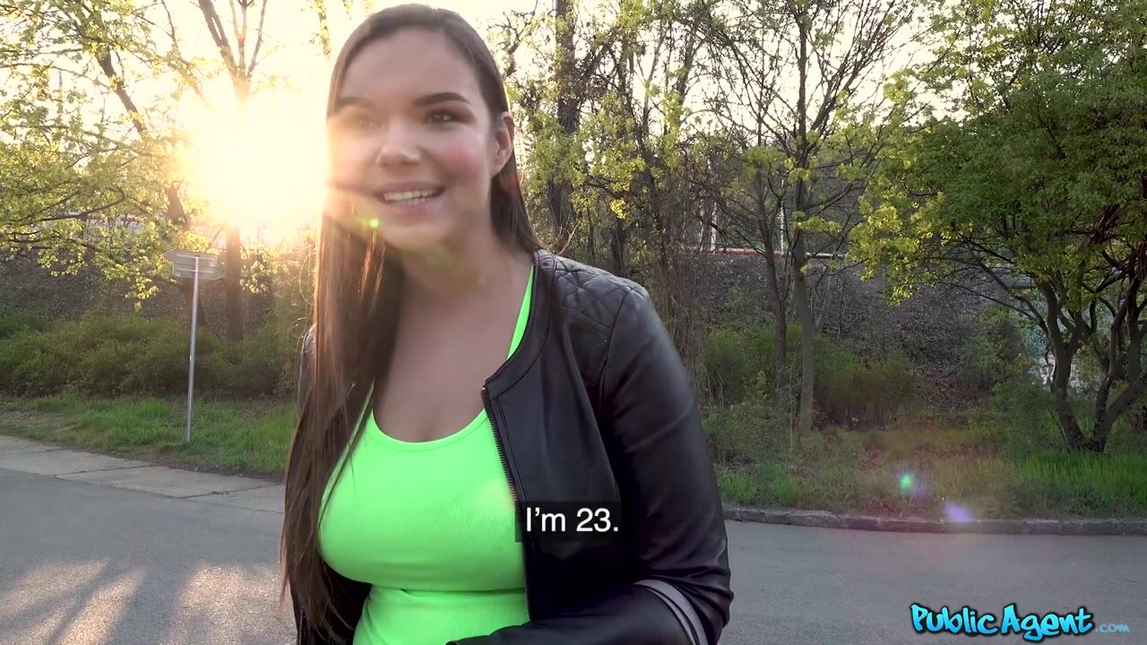 PublicAgent - Train Track Blowjob And Fuck - Sofia Lee