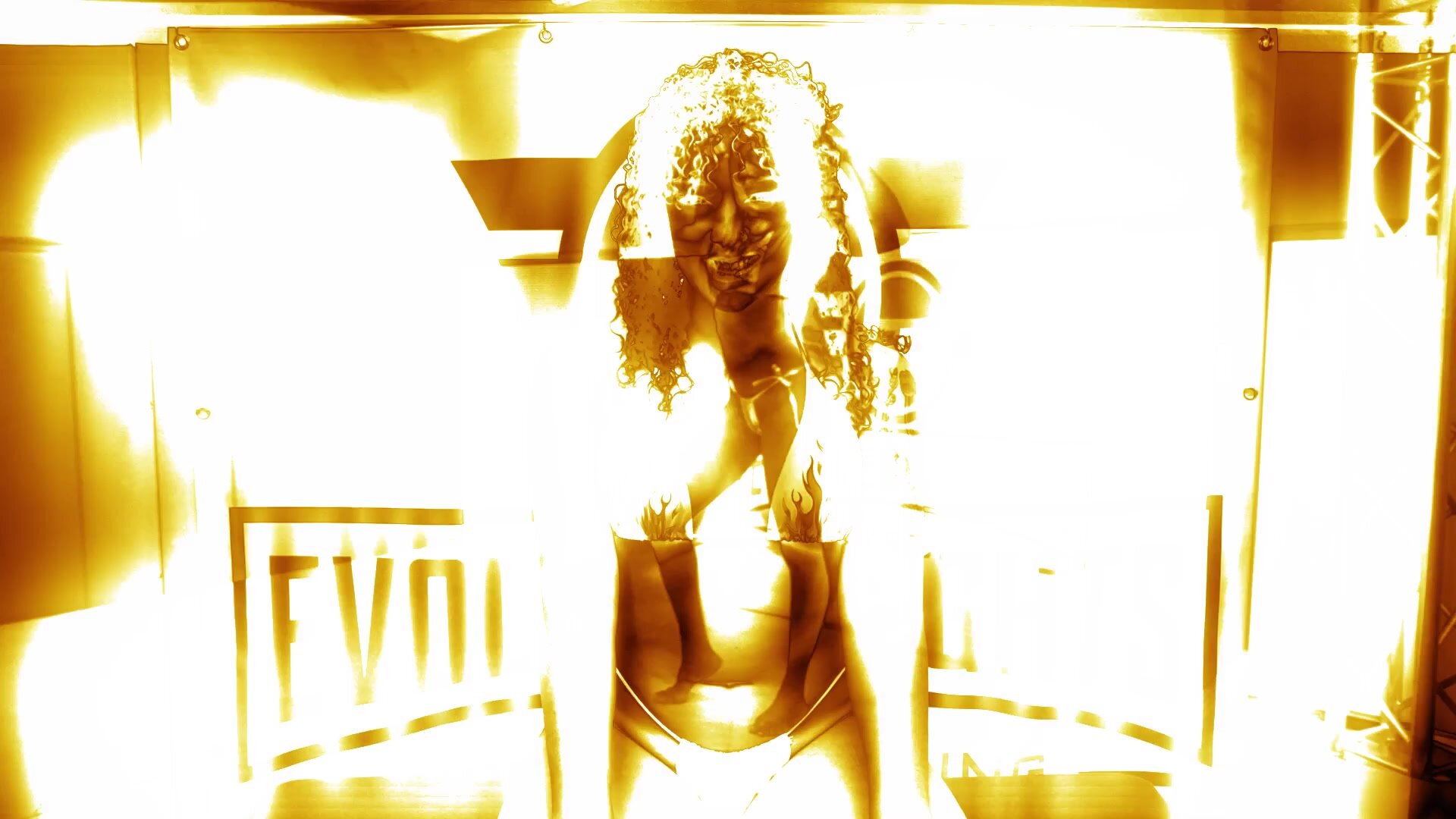 EvolvedFightsLez - Daisy Ducati Vs Paris Love