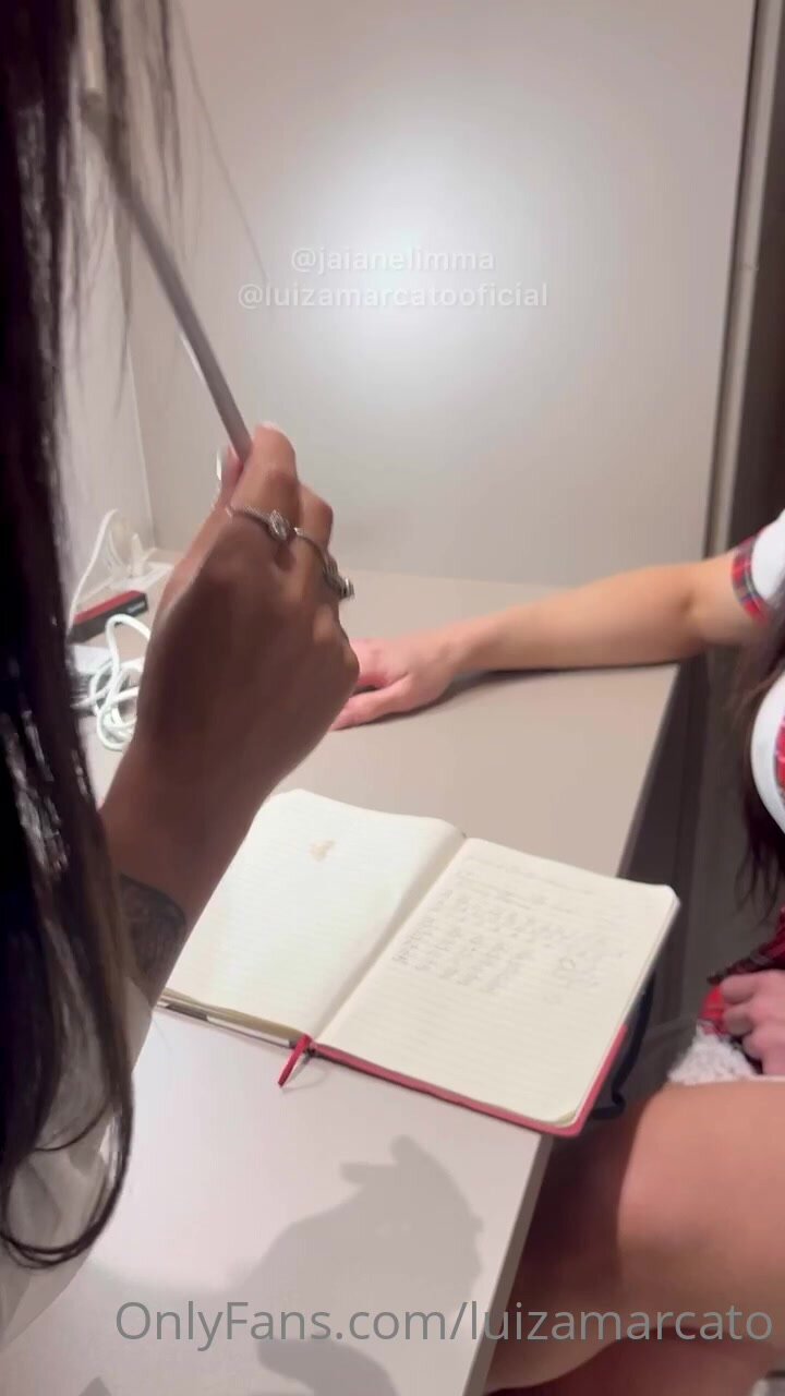 LuizaMarcato - My Cousin Began to Teach Me and the Climate Warmed up Mi Primito Empez a Ense Arme Y El