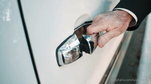 LuizaMarcato - Party in the Limousine Part 1. Fiesta En La Limusina Parte 1. Festa Na Limousine Parte