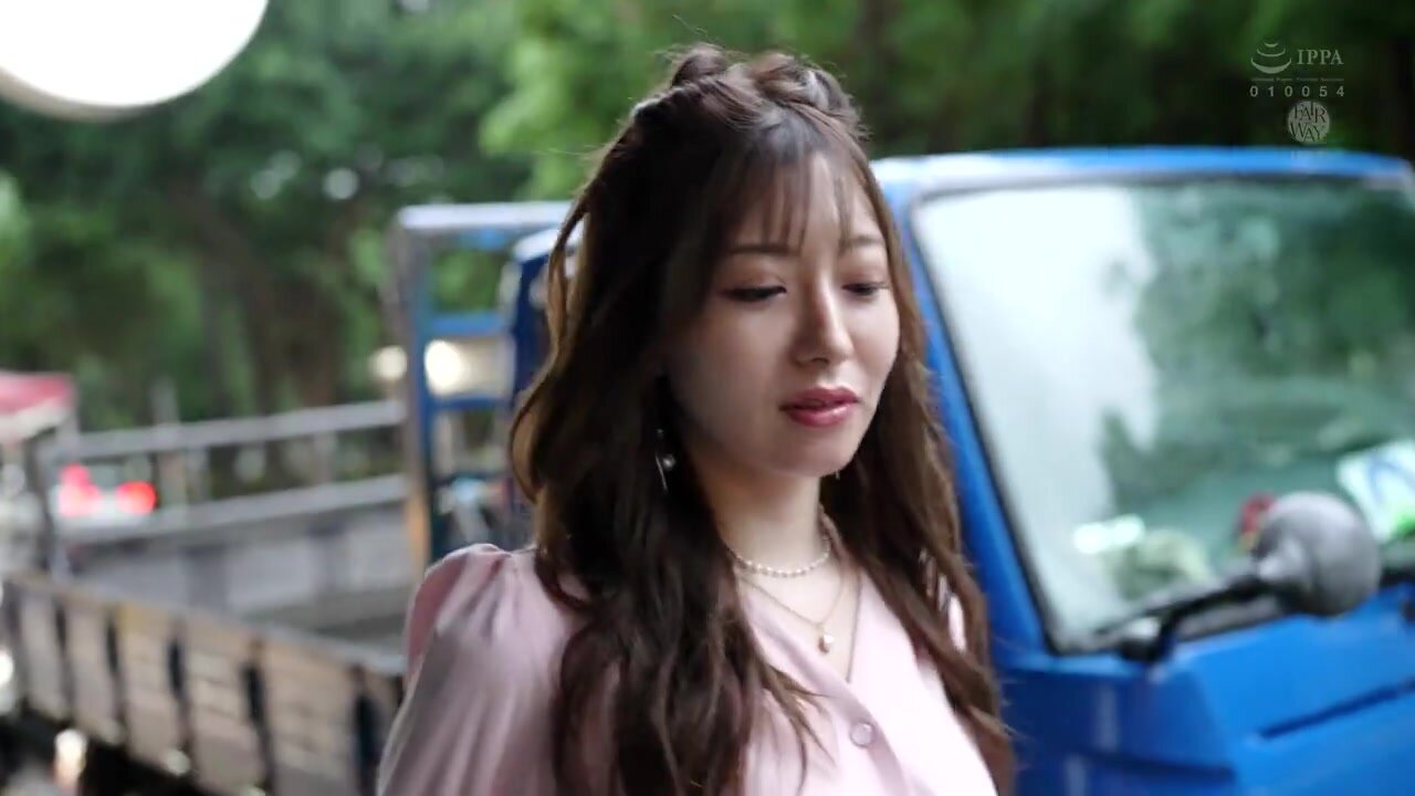 FWAY-084 The fragrant sexiness of Hina no Kanon