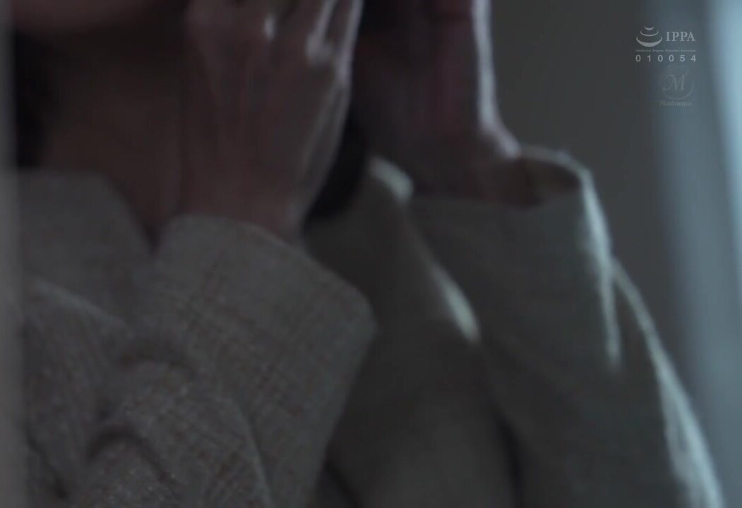 ROE-417 While Watching Her Daughter's Happiness... Mother Reiko Seo Violated by Her Son-in-Law at the Wedding Reception