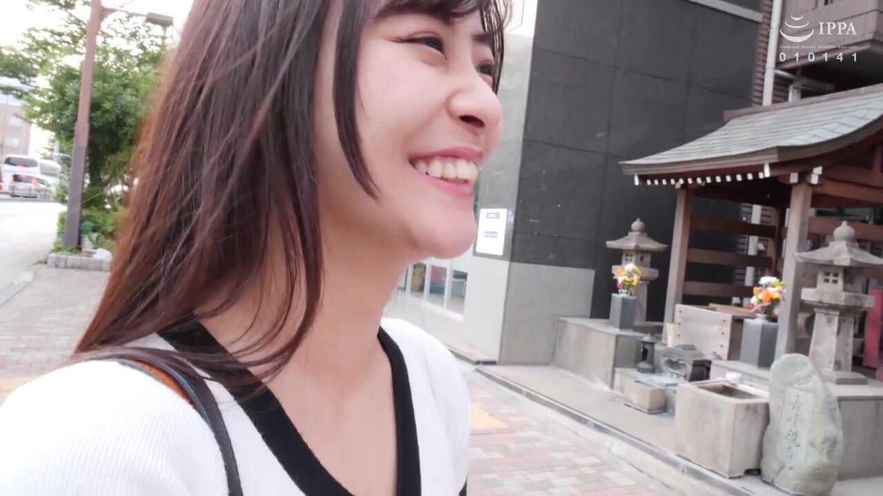 VEC-741 I brought a beautiful married woman who works at my part-time job home and had creampie sex with her - Hina Nitori