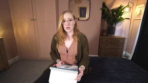 FionaDagger - Free Use Step-Mom Tries Dirty Talk