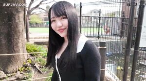 G-cup Beautiful College Girl!! Super Famous? Big-breasted Beauty With 12 Years Of Athletic Experience Applied For A Photo Shoot. Bold!! Squeezing Out The Juices From Two Huge Cocks In Her Own Room