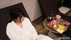 [Currently 〇] Big Ass/Imo〇to Type Gravure Idol Chapter 2. Behind The Glamorous Public Face Is A Lewd Woman Who Squirts A Lot./Ryo. After This, She Was Fired From The Agency. . .