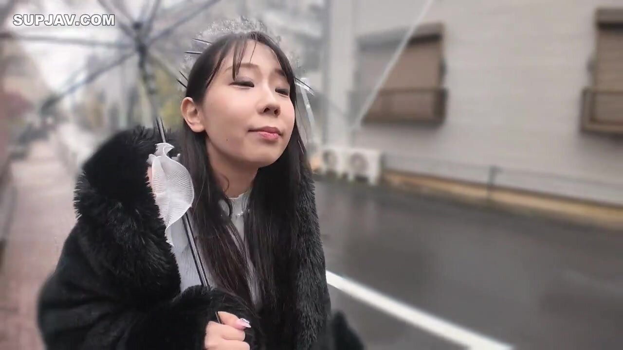 G-cup Fair-skinned Beauty Big Breasts. Intense Sex With An Erotic Body Trained Through Tennis! Penetrating Her Tight Beautiful Ass And Thrusting Violently Into Her Hairy Pussy, A Large Amount Of Cum Is Shot/cum