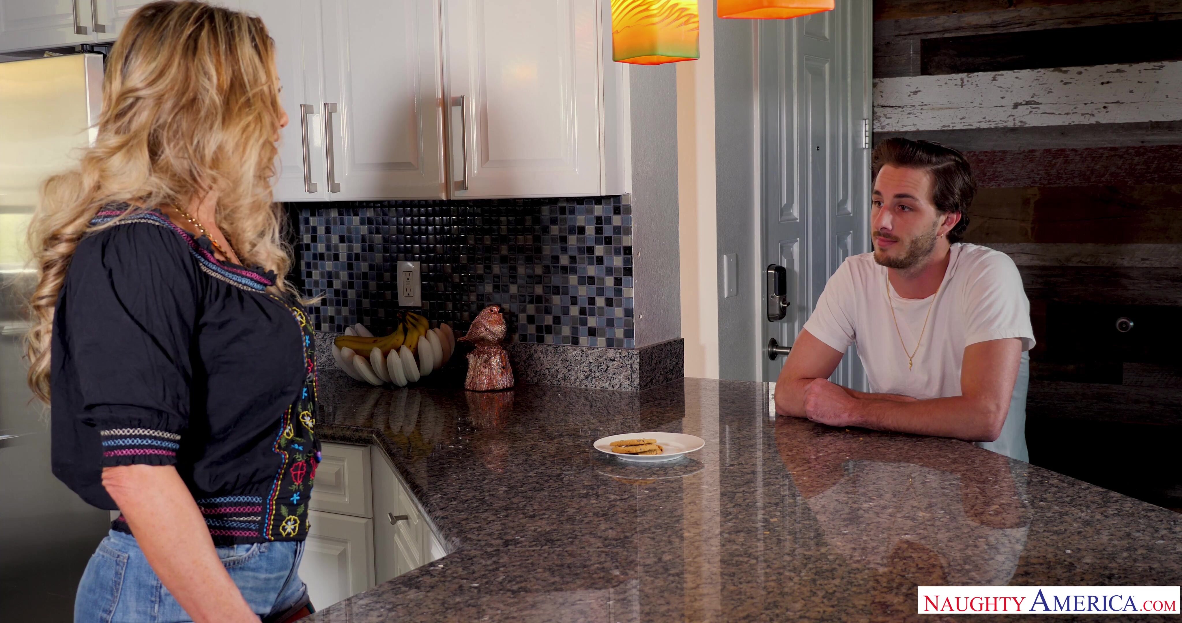 Farrah Dahl - My Friend's Hot Mom in 4K