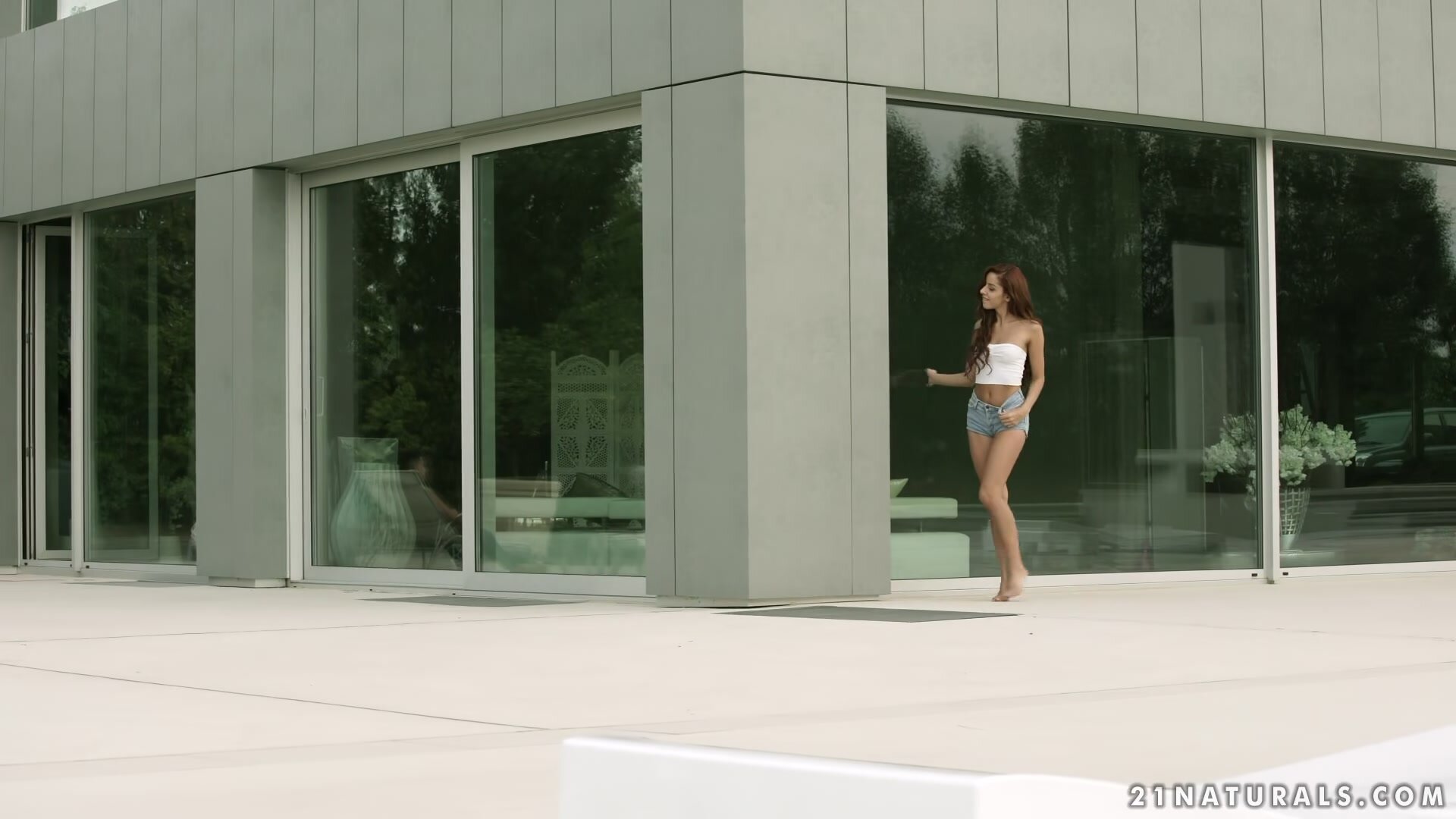 Vanna Bardot - 21Naturals - Love Story