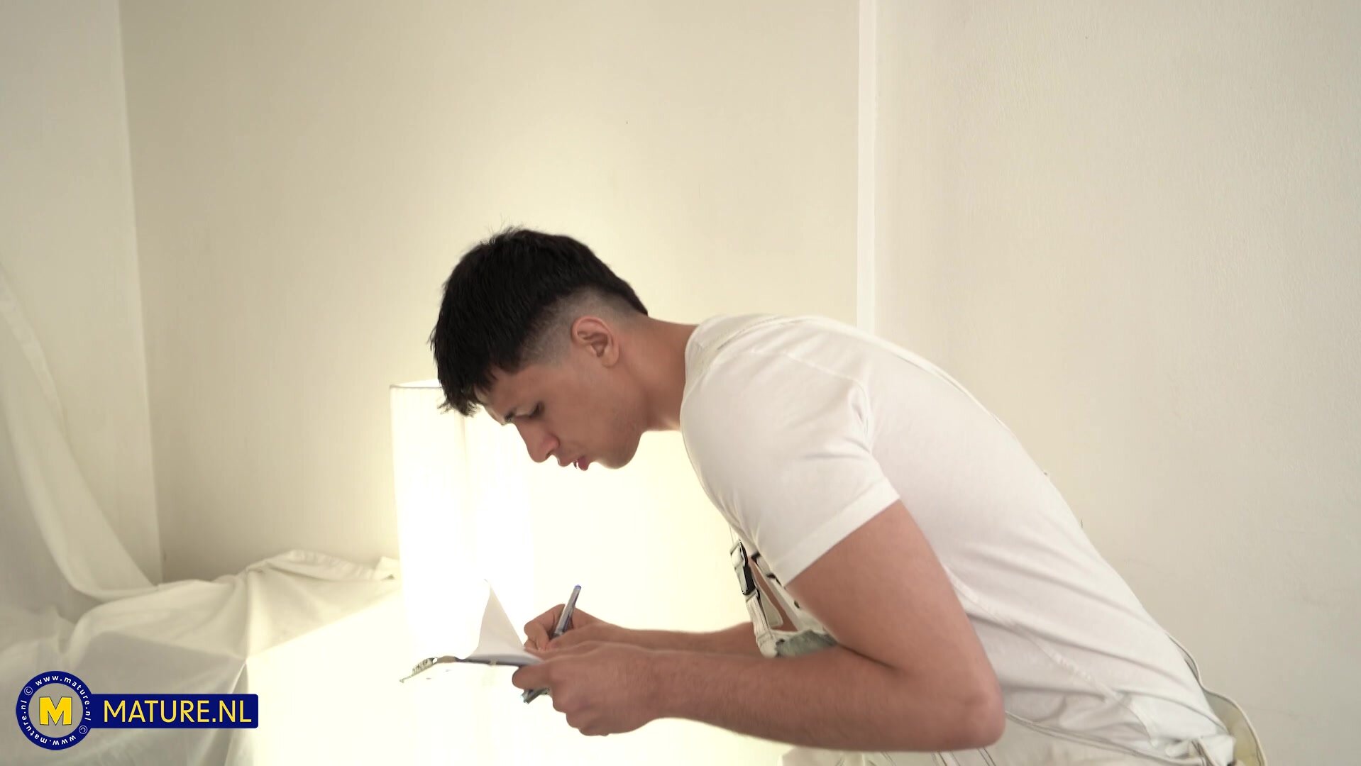 MatureNL - Nicol V - Wet Walls And Even Wetter Pussy