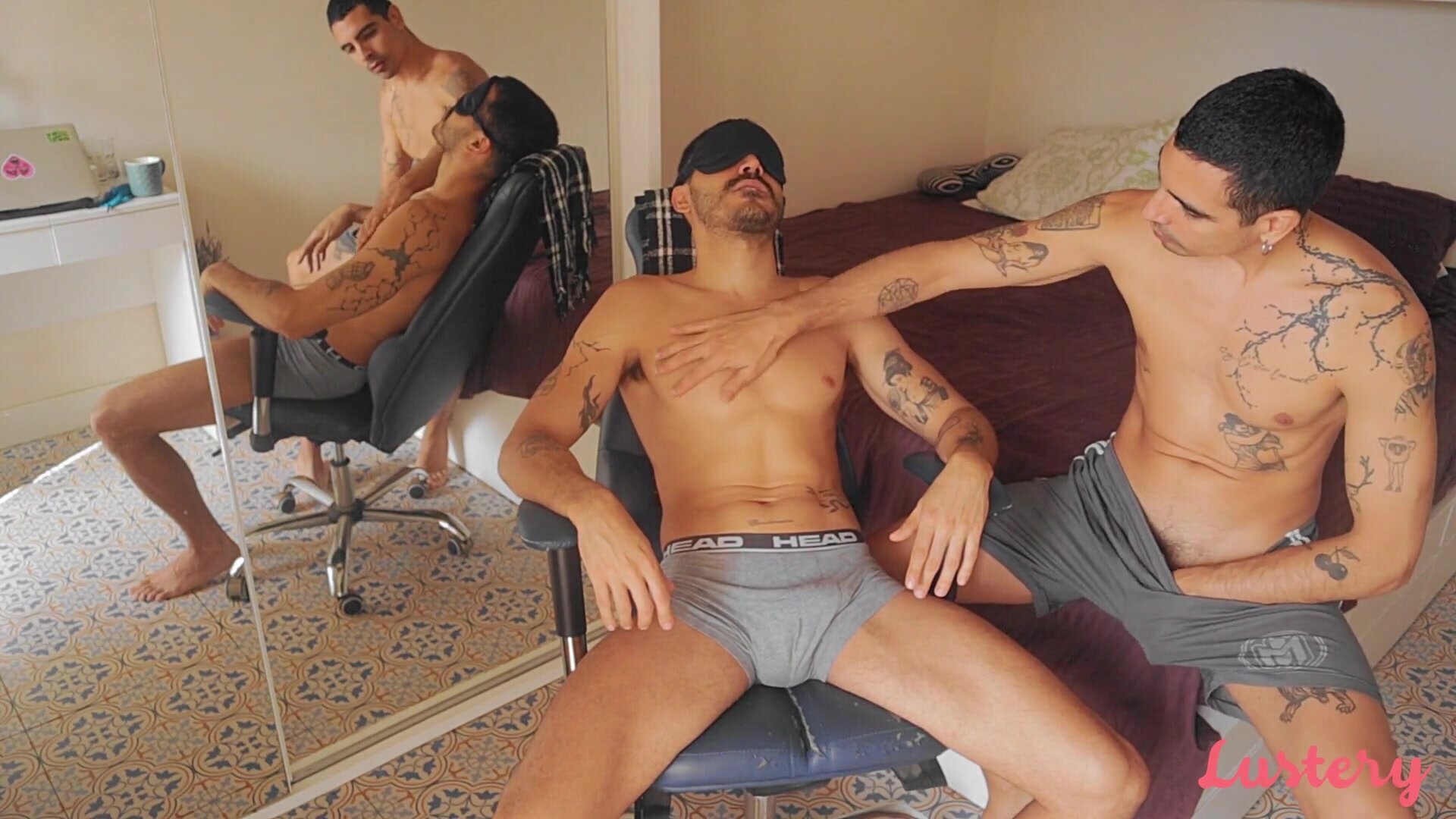 Lustery - E1881 Pablo And Mati Sensation Games