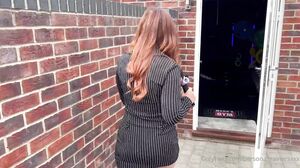 Erin Moore Summer Rose  returns to the gym