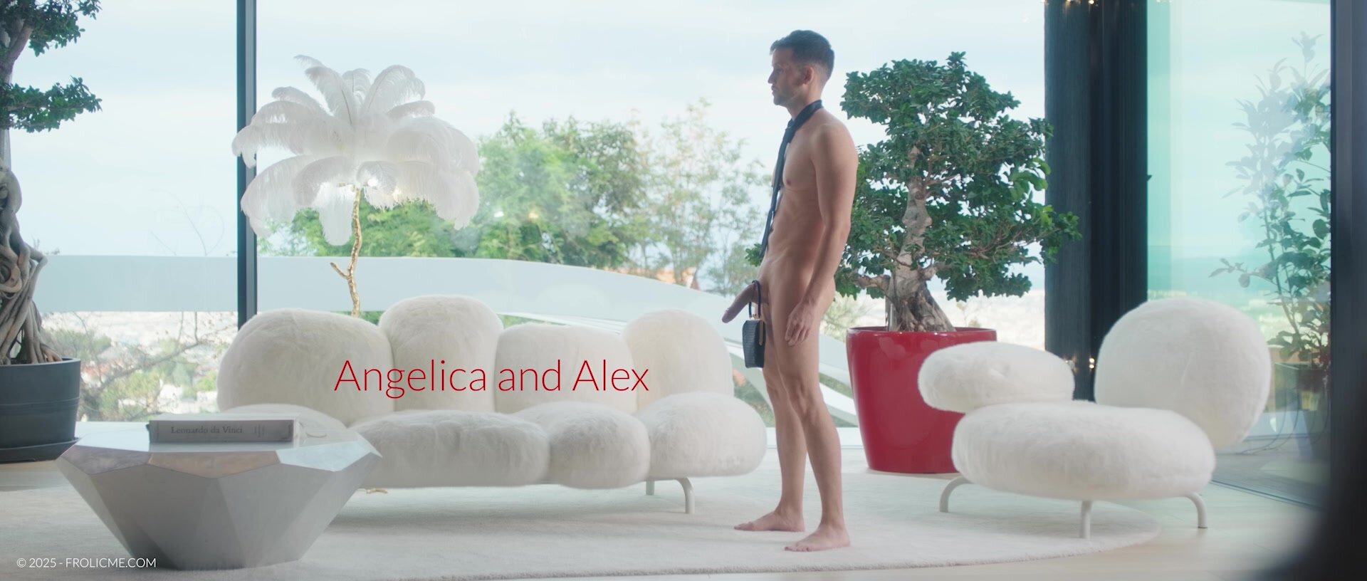 FrolicMe - Angelika Grays - Left Hanging