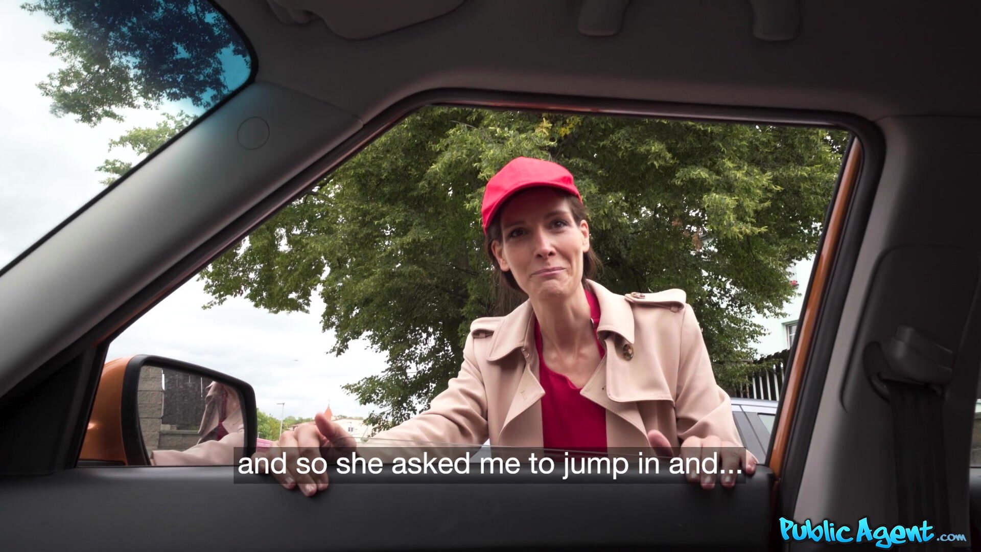 PublicAgent - Mia Moone