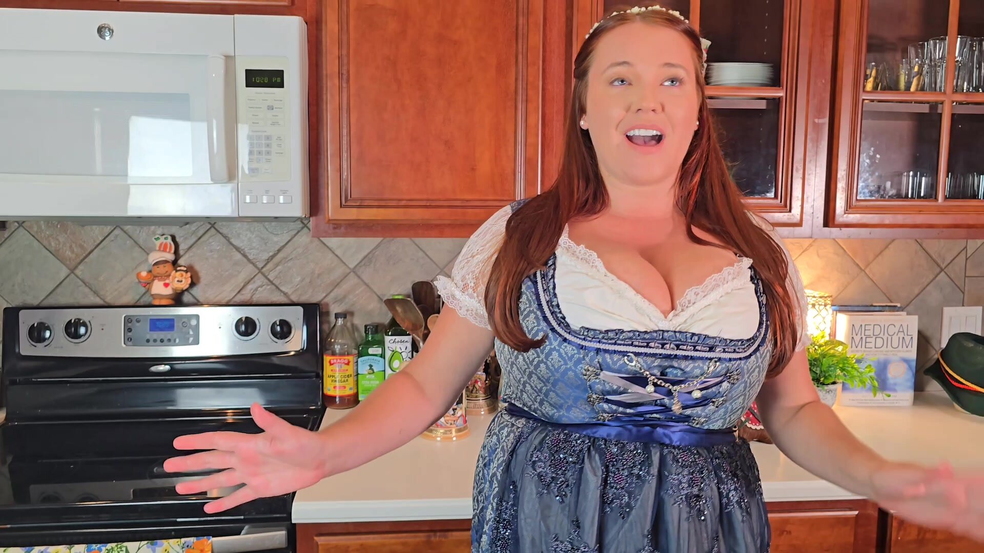 Annabelle Rogers - Host step-Mom Seduces German Exchange Student Before Festival in 4K