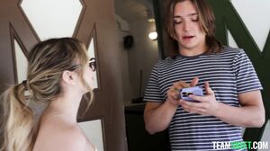 Thickumz - Aria Banks