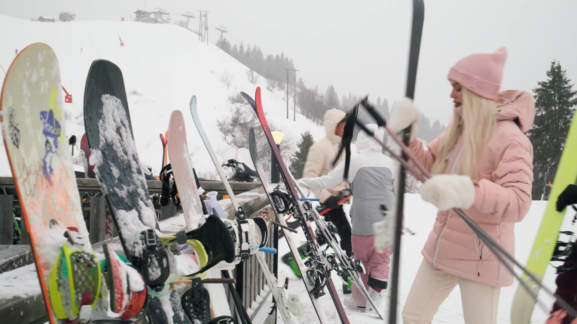 Tiny Bratty Blonde Snowbunny Gets Her Tight Pussy Filled Up