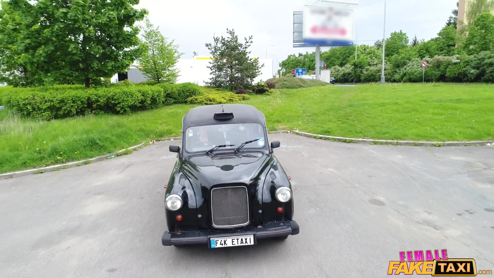 Big Black Cock Stretches Tight Lips