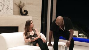 Bendy Hottie Kelsi Monroe Does the Splits on His Huge BBC