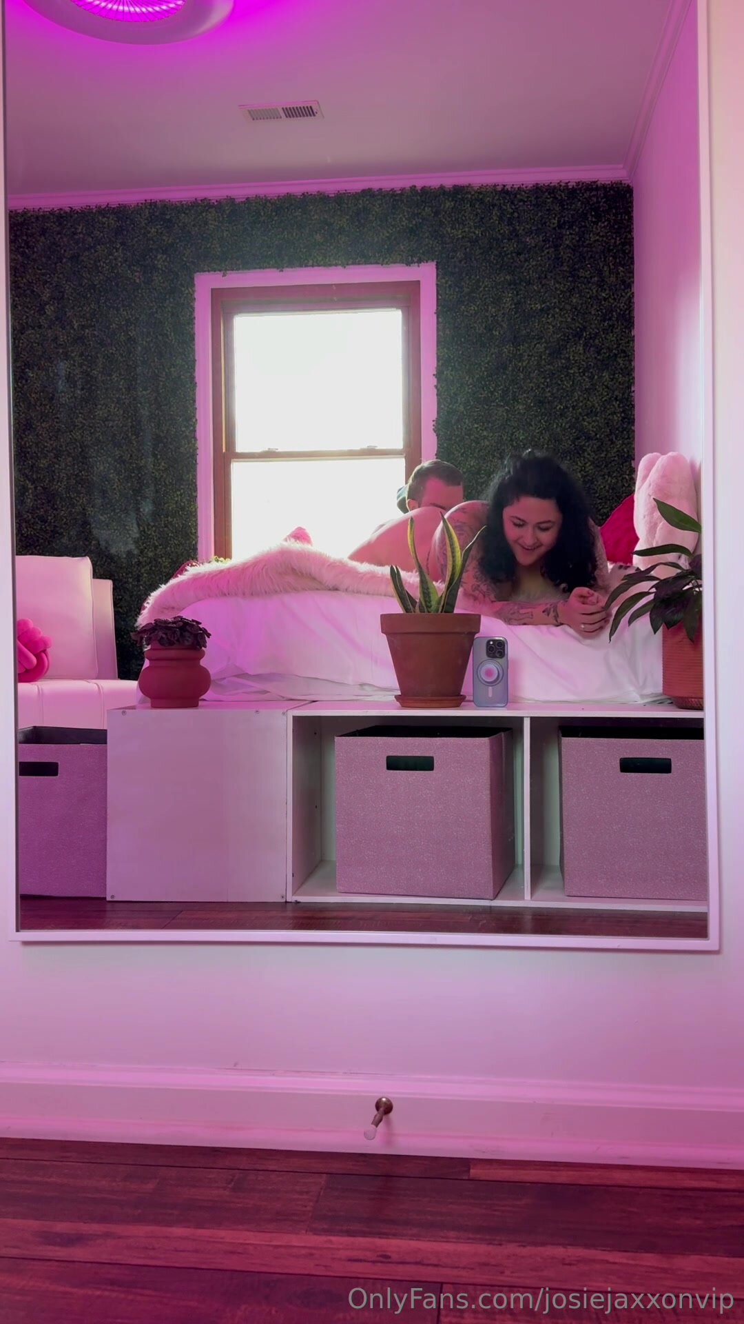 Josie Jaxxon -  OnlyFans #033