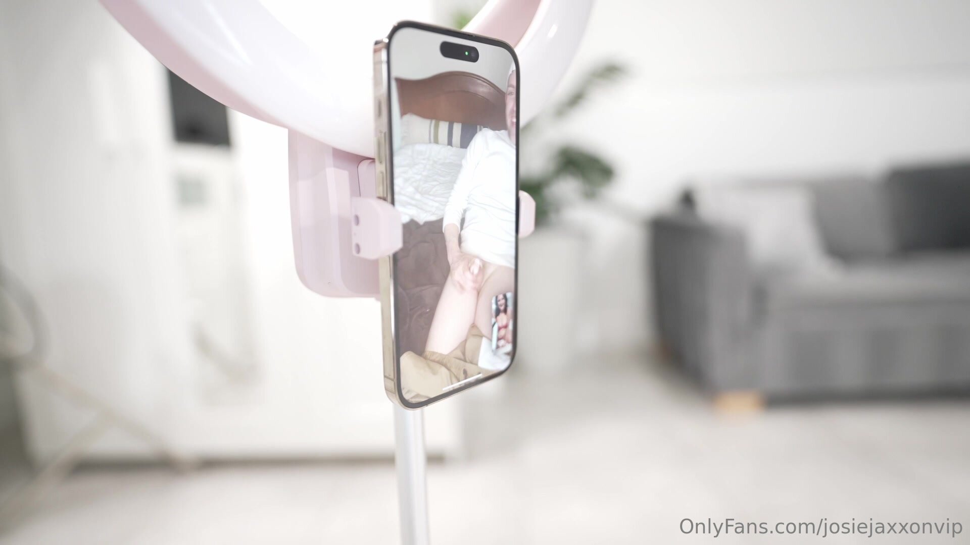 Josie Jaxxon -  OnlyFans #082