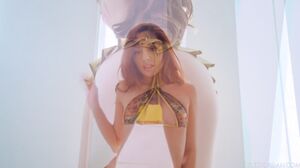 Vanna Bardot - JuelesJordan - Betty Foxx