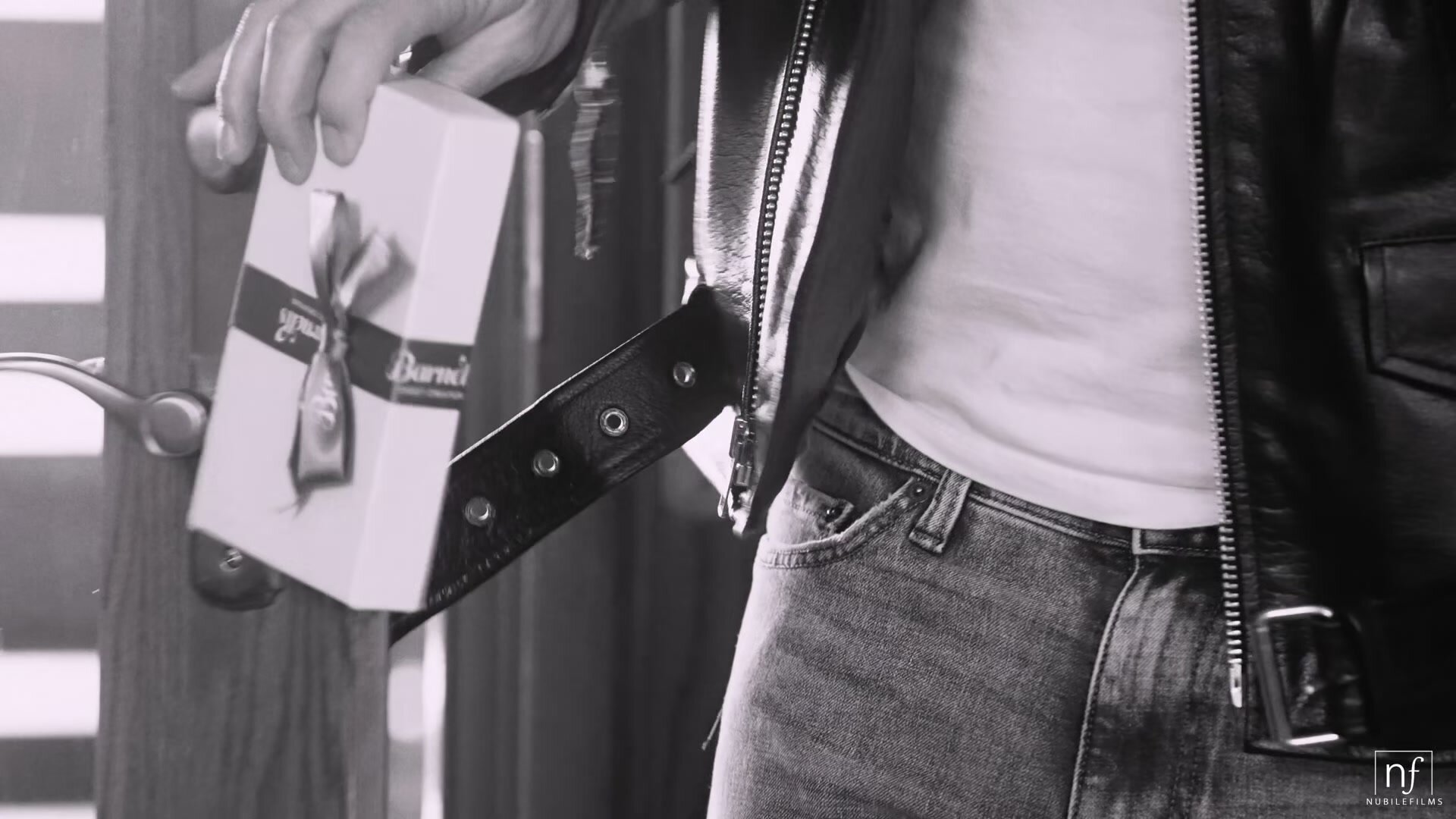 Vanna Bardot - NubileFilms - What Women Really Want - Maya Woulfe