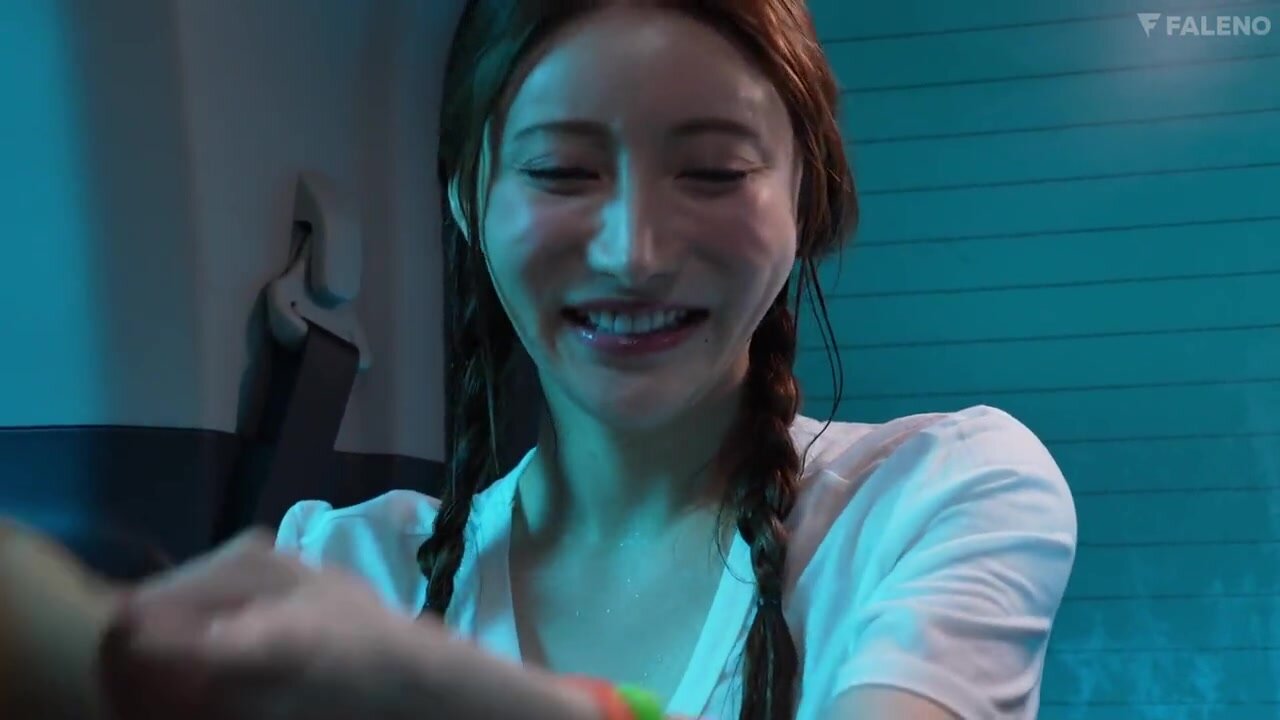 FNS-114 On the way home from a midsummer festival, a sudden downpour causes her big breasts to become soaked and transparent, causing her to lose her mind and have passionate car sex with Rin Yamitsu