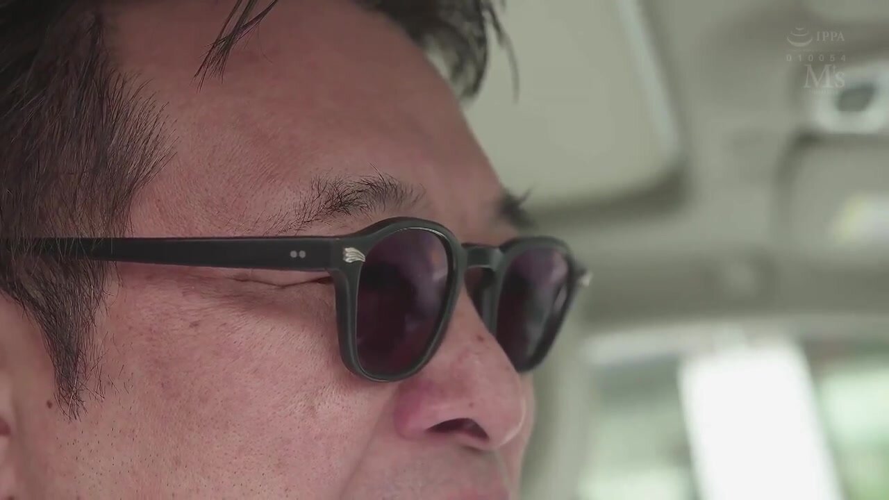 MVSD-667 If you're a wealthy man, you can do it! Big-assed beautiful girl adult purchase creampie Kitaoka Karin Hanamori Kaho