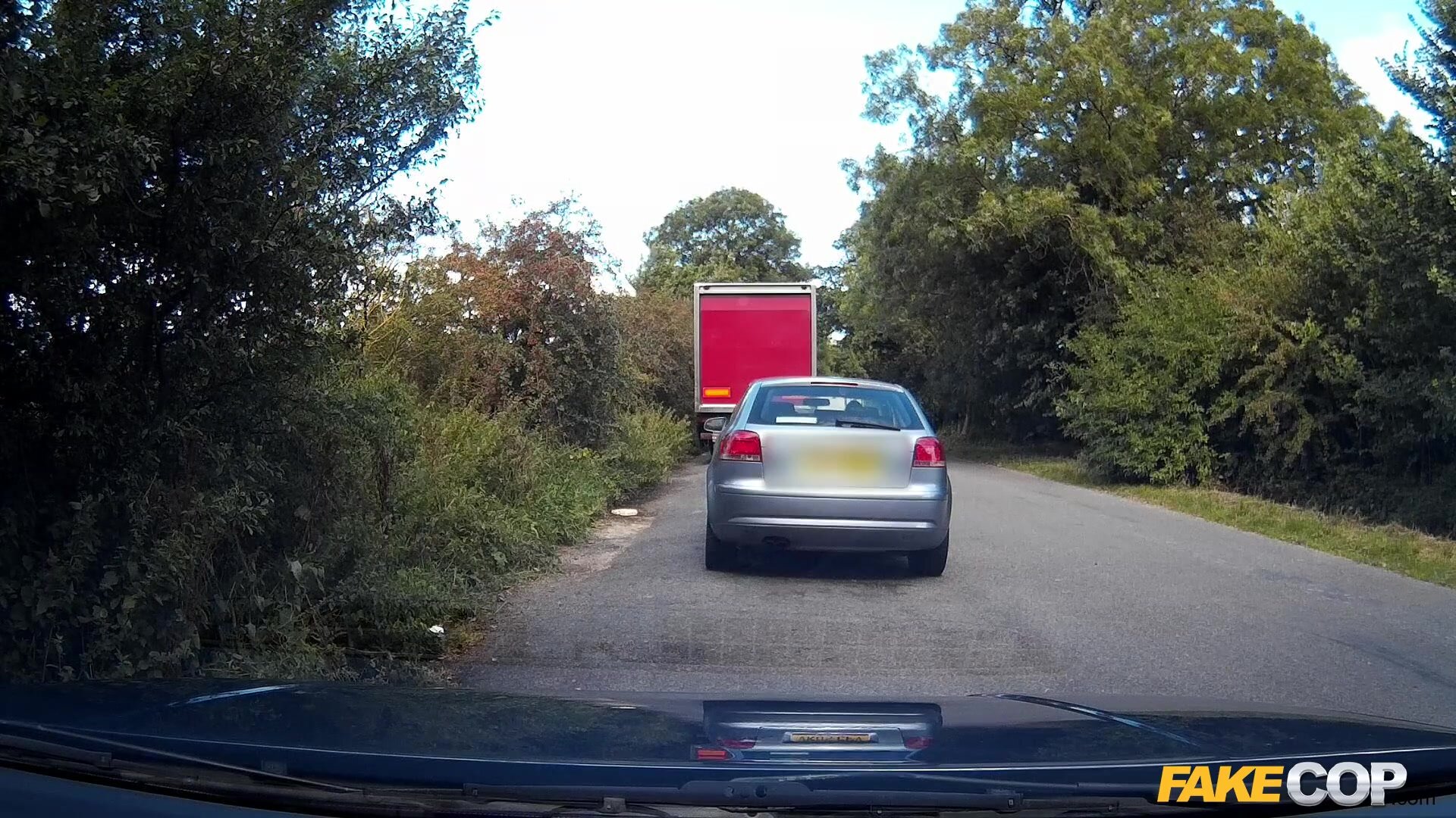 Xena Wilkes - Balls of steel Girl caught short won't be telling her boyfriend