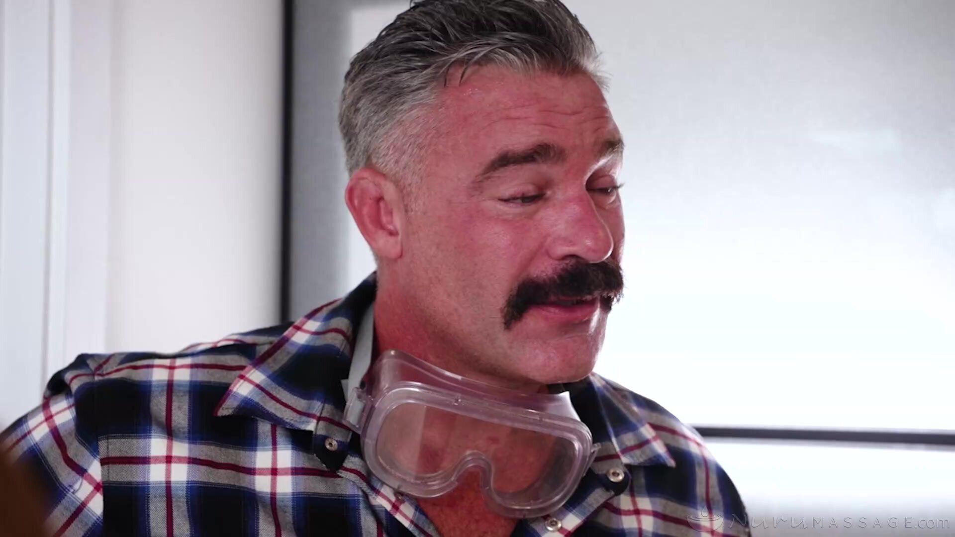 NuruMassage - Tessa Thomas Just A Quick Shower