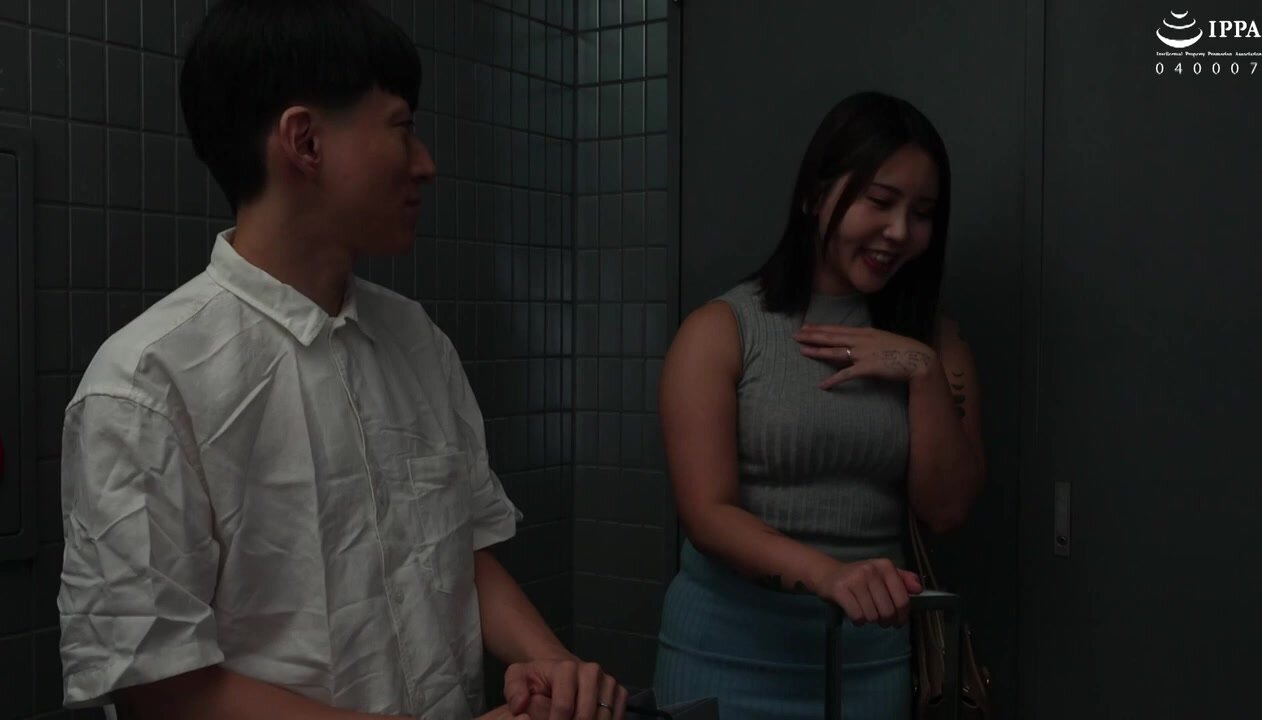 FOCS-285 The man who trained the anal virgin was her fiance's brother... Absolute obedience to the revived anal pleasure! Double-hole creampie NTR sandwich FUCK Yagami Emi