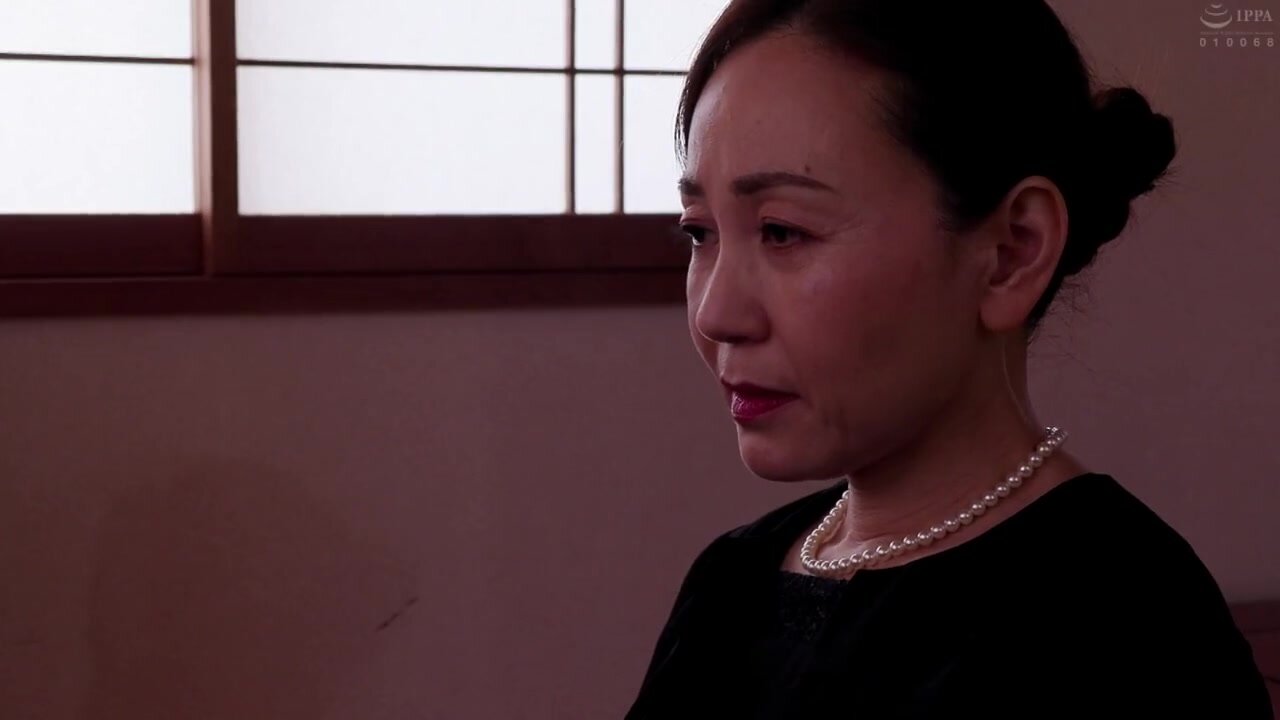 HNBR-005 Widowed woman violated in front of her husband's portrait and reaches a forbidden climax. Immoral sex with her late husband's illegitimate son, a man with a huge penis. Sayaka Minobe