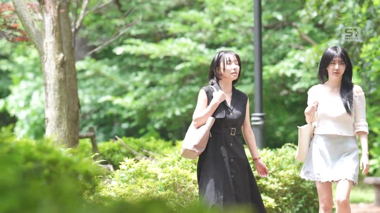 SNOS-020 A female student from a prestigious private university is kidnapped by a rapist. She is restrained, an aphrodisiac is injected into her pussy, and toys and a penis are thrust into her, ooh ooh ooh ooh!! A pleasure-enhancing flowers that turns thi