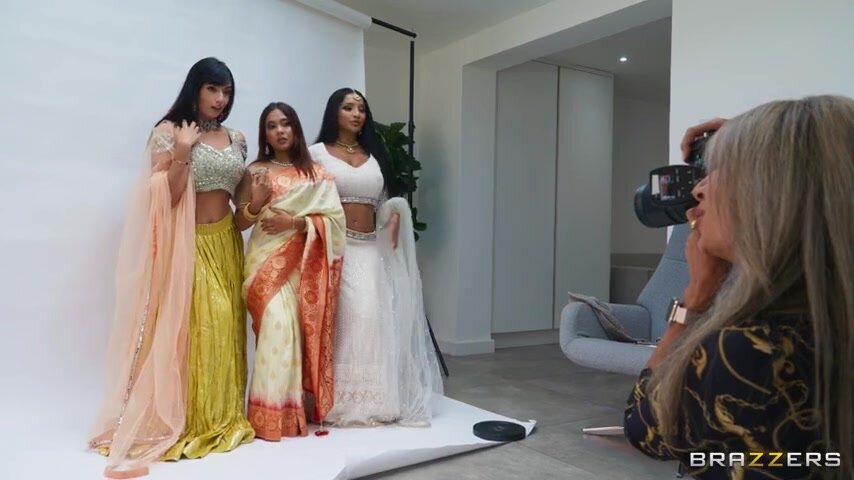 Yasmina Khan, Aaliyah Yasin, Mia Z - Desi Social Day in SD