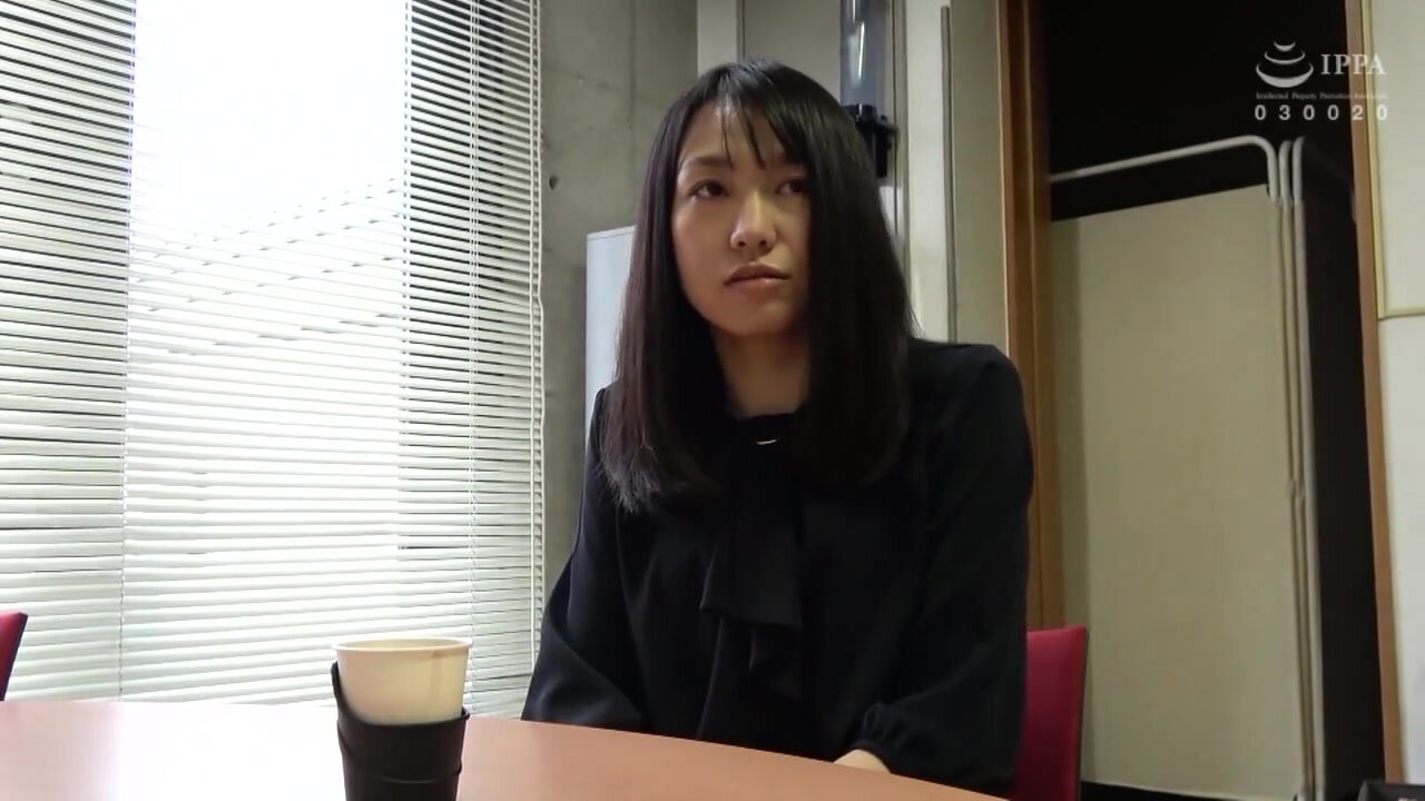 C-2895 The history of married woman E Rina