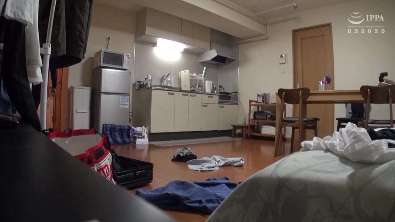 C-2915 C-2915 Married Housekeeper Service02