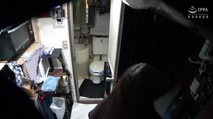 C-2917 I (29) Naturally Made A Move On My Wife's Female Friend, Married Woman Keiko (pseudonym), 33 Years Old, Who Was Staying In My Room.