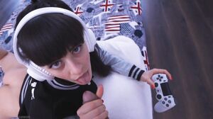 Natalie Flowers - My Ass is on Fire when i play R.E. Resistance