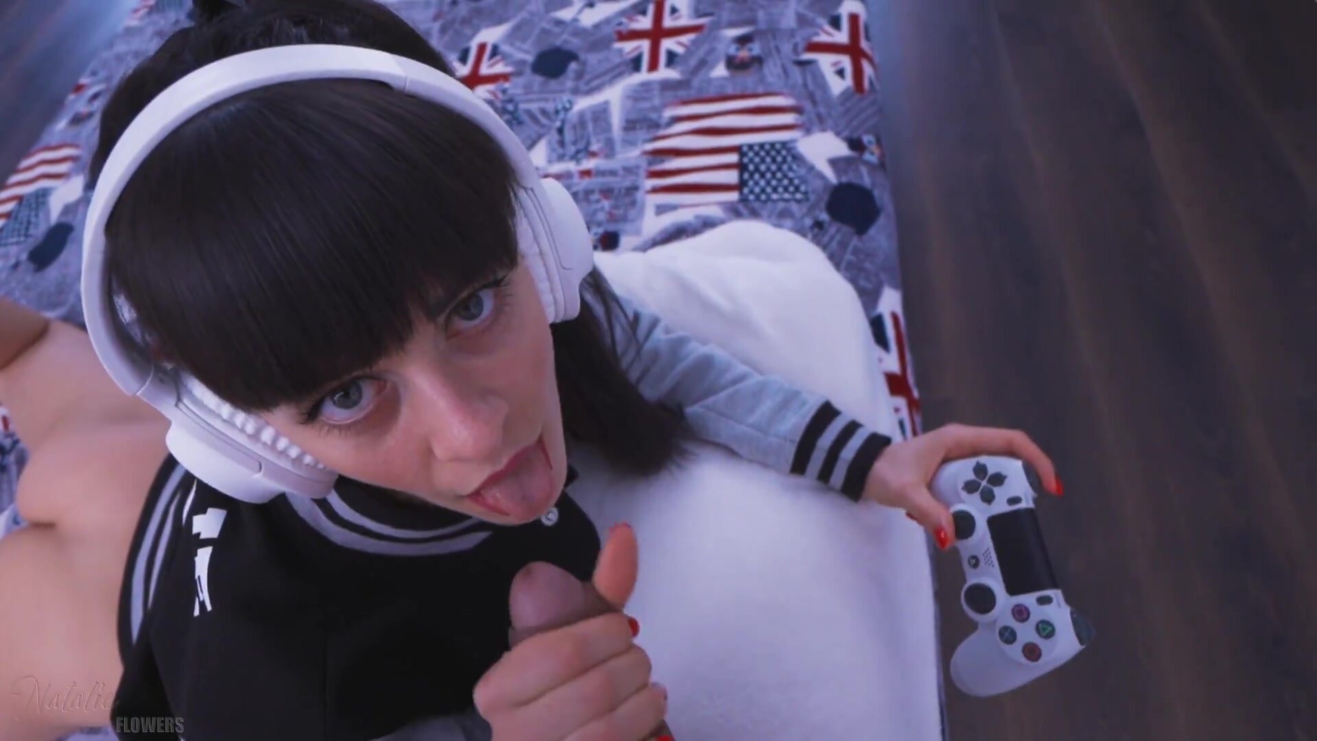 Natalie Flowers - My Ass is on Fire when i play R.E. Resistance