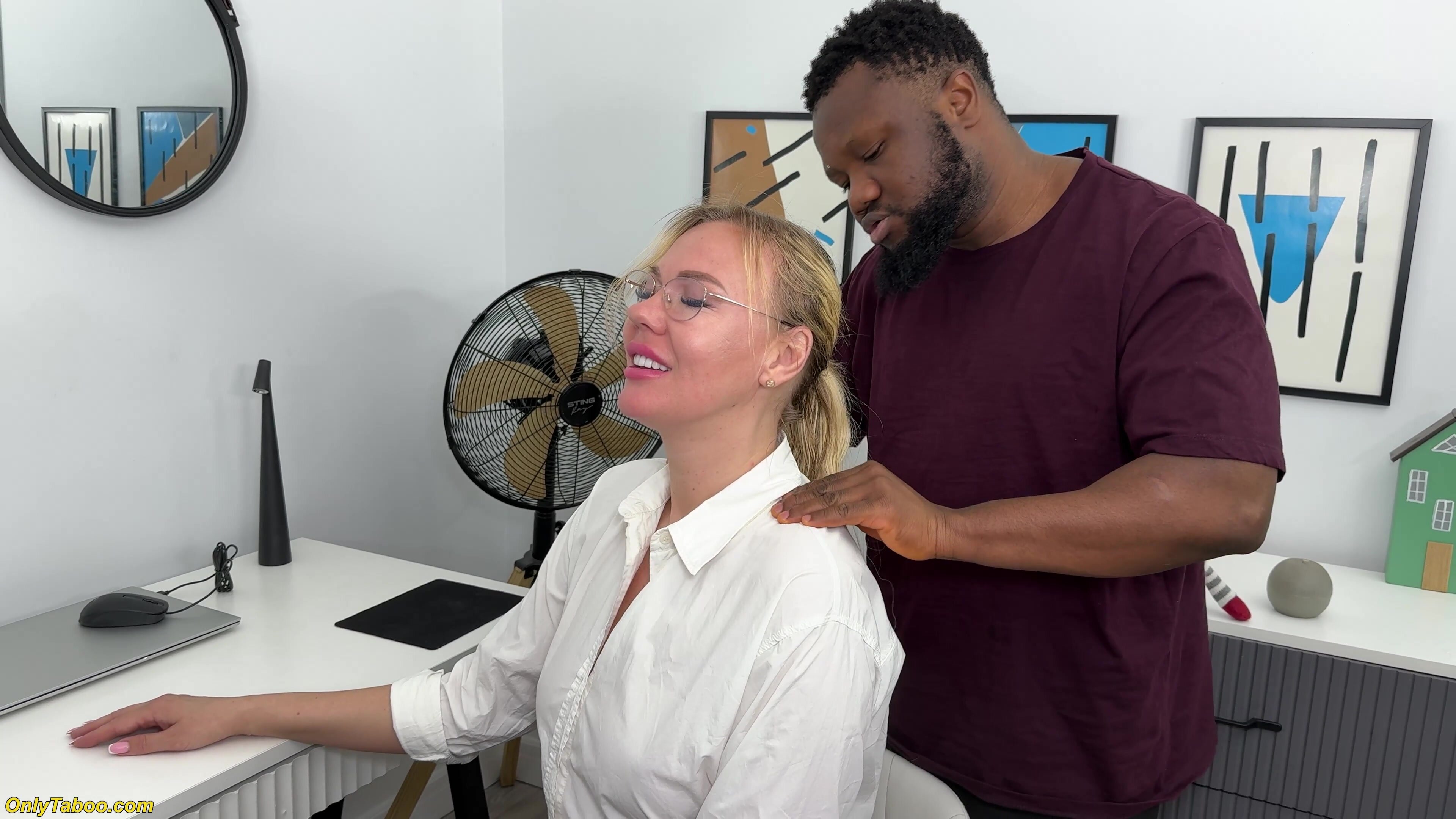 Michele Nolimi - Secretary milf needs anal in 4K