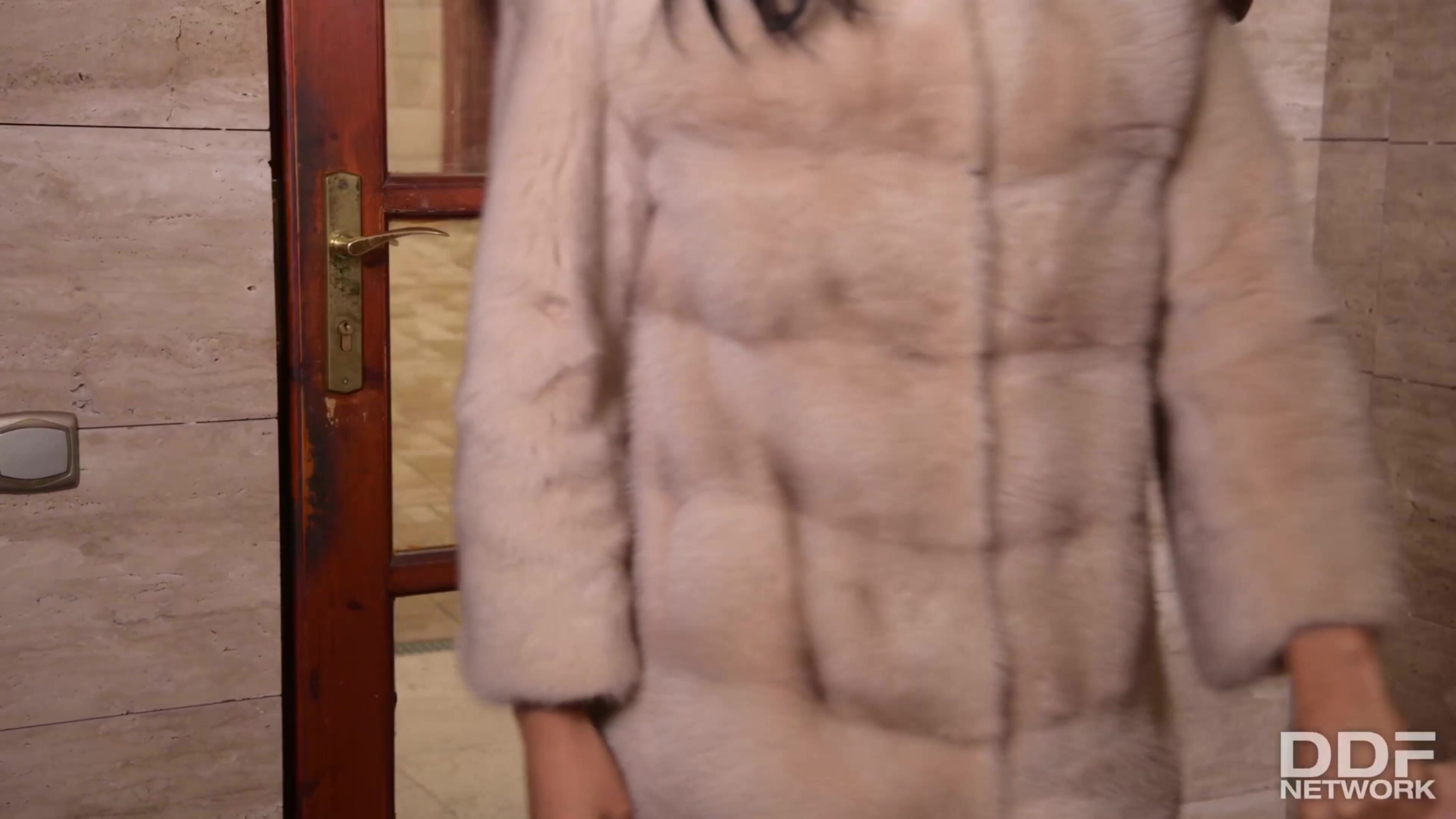 Russian Dom Sasha Rose Smacks Her Busty Latina Lynx Sub Canela Skin Around in 4K