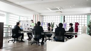 DASS-828 I was flowers to be a model for a high-cut swimsuit with my sexy, sexy legs... I worked for a swimsuit manufacturer and fell into the humiliation training of my coworkers, who were digging into my pussy.