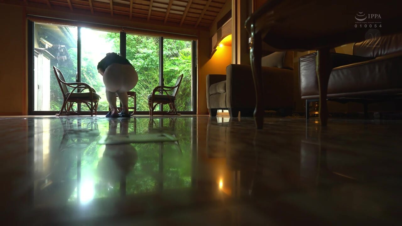 JUR-543 Hungry H-cup wife, exclusive second release!! Creampie-free drummer. After having sex with her husband to make a baby, she continues to get creampied by her insatiable stepson... Satsuki Sakura