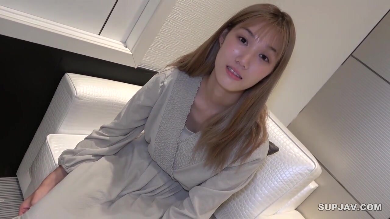 A Slender, Beautiful College Girl With A Tight Budget Is In Ecstasy! She Shows Off Her Y-balance And Moans In A Cute Voice As She Orgasms. It's Adorable!